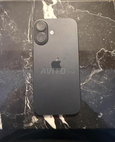 iPhone 16 128Go 90% batterie
