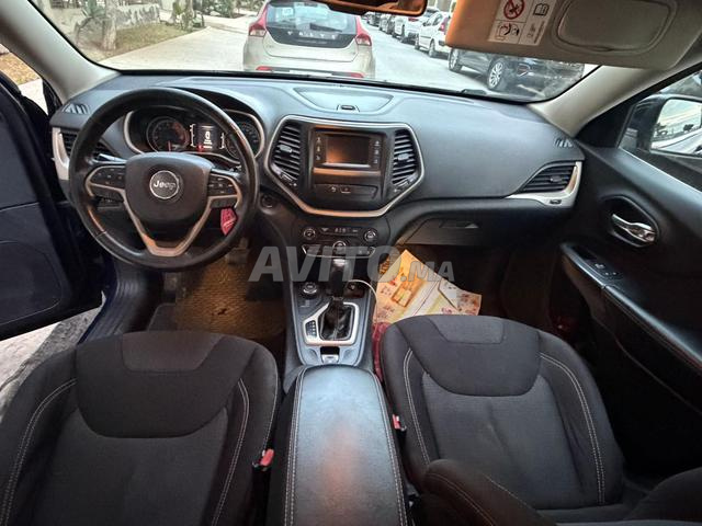 Jeep Cherokee - 2