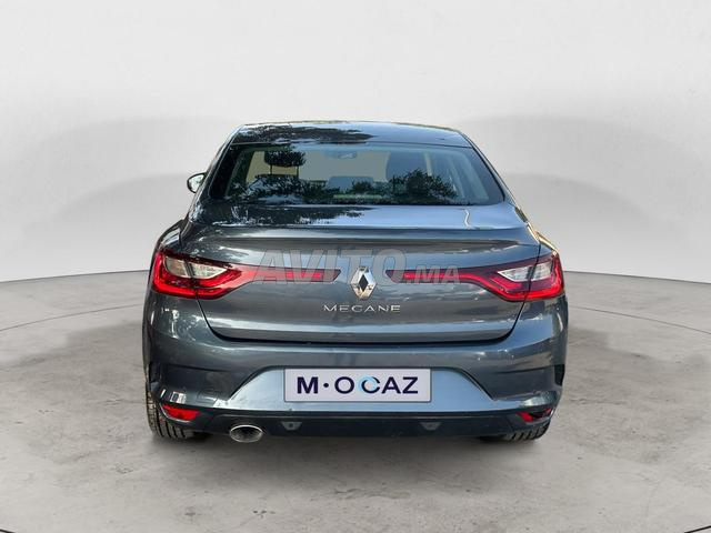 RENAULT. Megane