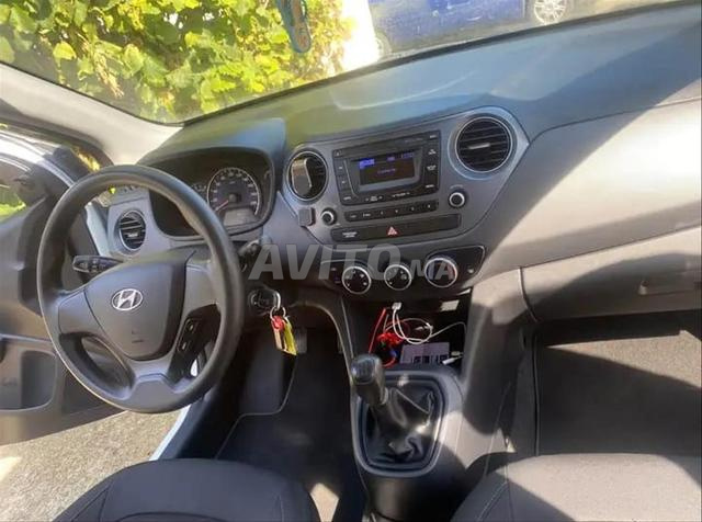 HYUNDAI i10 Essence manuelle 2017 - 2