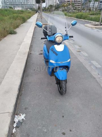 Scooter modèle 2021 4t excellent état 100Cc - 2