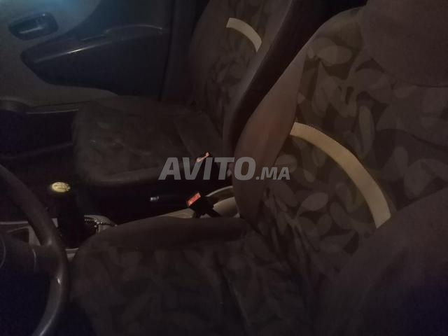 Suzuki Celerio modèle 2009 6 CV essence - 2
