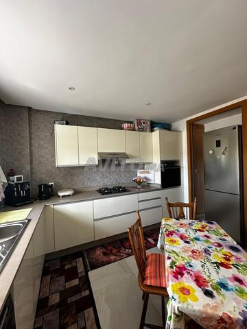 À VENDRE – Studio avec Parking & Box Titrés - 2