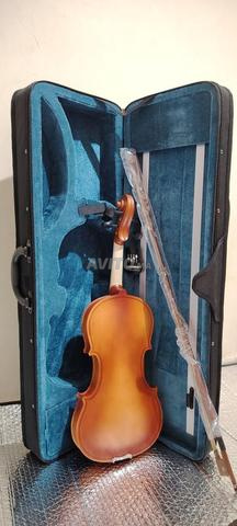 Violon. Neuf 4/4 bois massif. - 2