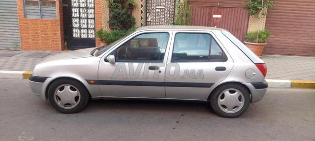 Ford Fiesta bon état - 2