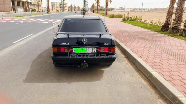 سيارة للبيع من نوع مرسيدس بنز 