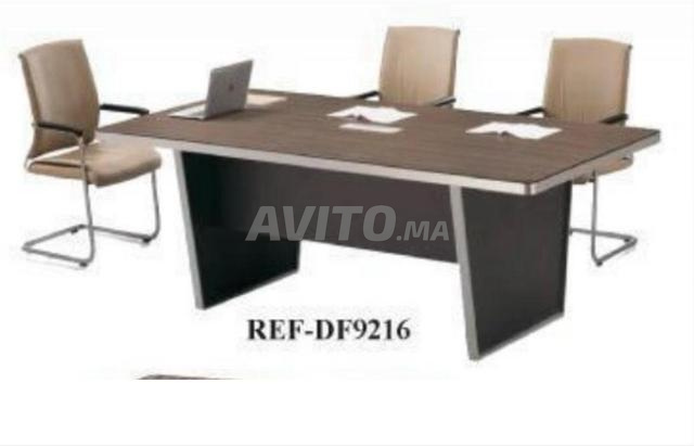 Table de réunion / vestiaire - 2