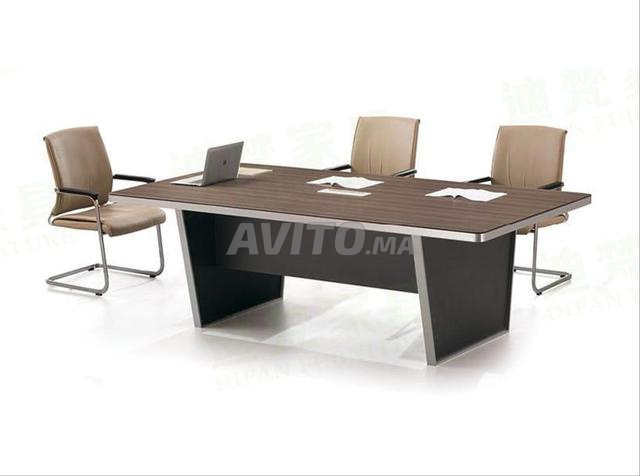 Table de réunion d'entreprise / vestiaire - 2