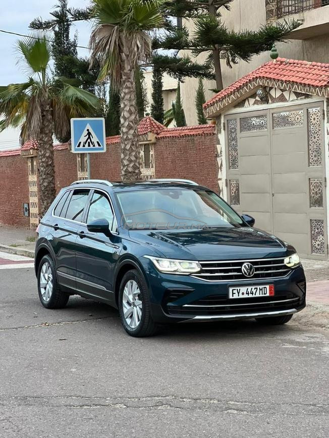 je met vent une voiture très bonne état tigaune 