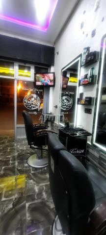 Local de coiffure à vendre Sarout 🔑 Équipé