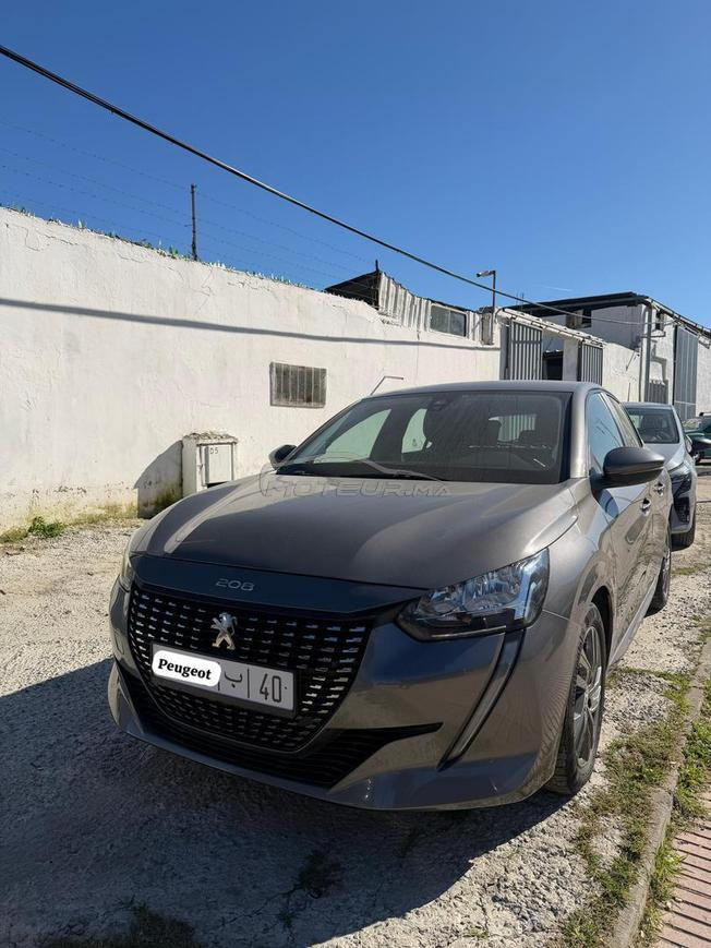 Peugeot 208 Diesel Automatique 2021 à Tanger