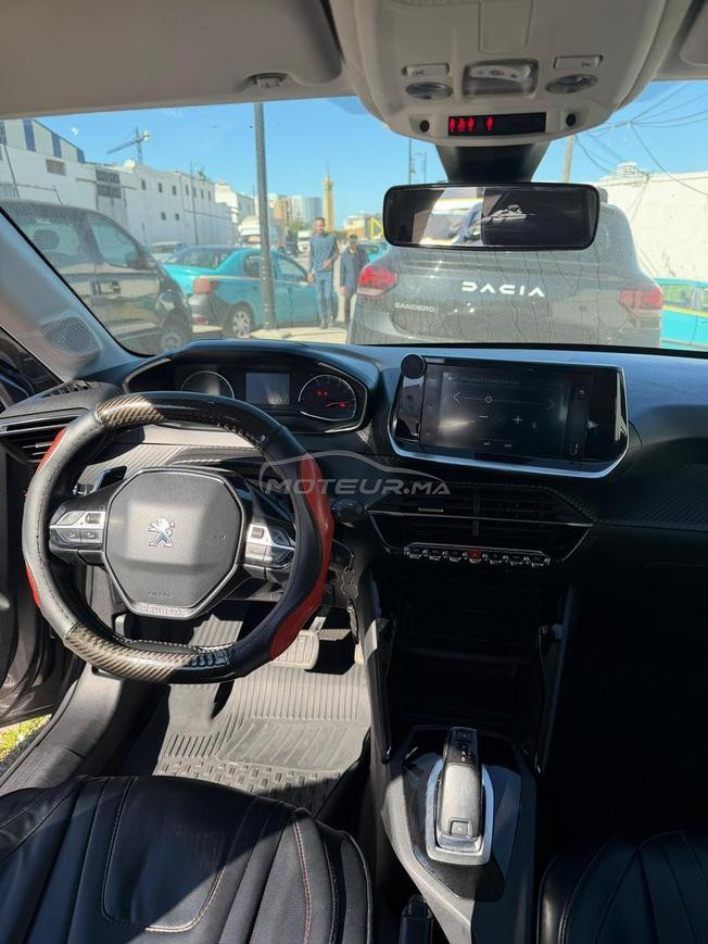 Peugeot 208 Diesel Automatique 2021 à Tanger