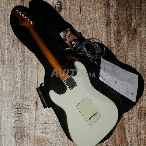 Guitare électrique Eko ST300 comme neuve - 2