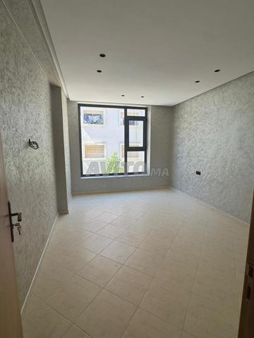 منزل حديث R2 بمساحة 296 متر مربع - حي هادئ - 2