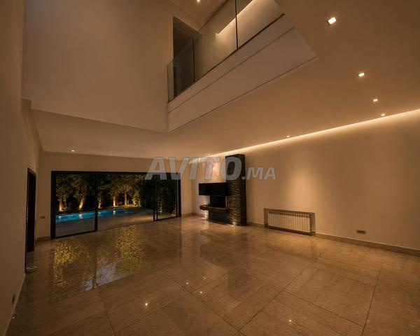 Location Villa 6 pièces de 650 m2 à Casablanca
