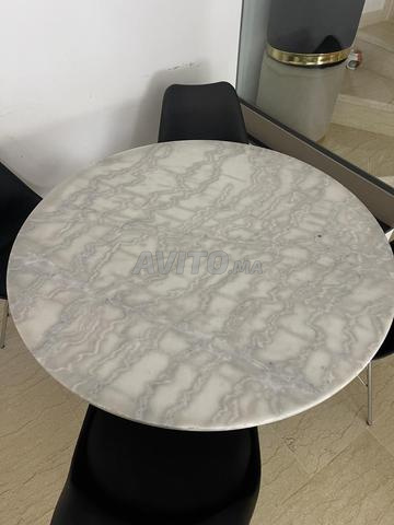 Table à manger en marbre avec 4 chaises - 2