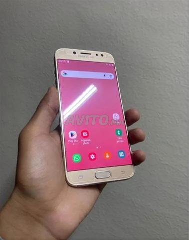 Téléphone Samsung Galaxy J7