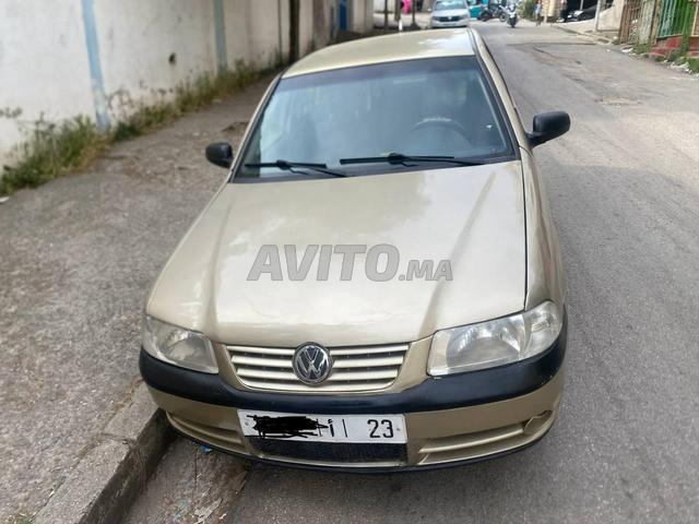 Volkswagen Gol essence manuelle 2004 à Tanger
