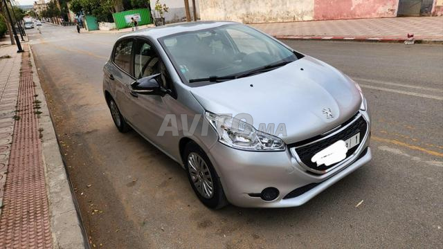Peugeot 208 manuelle 2013