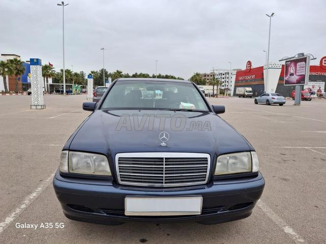 Mercedes-Benz 220 Diesel Manuelle 1997 à Fès
