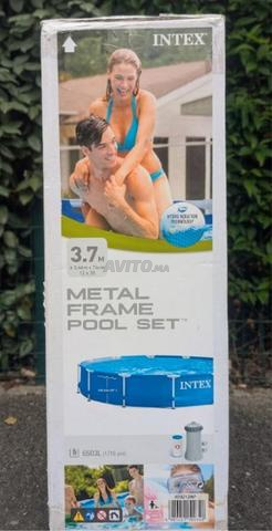 Piscine Intex Metal Frame 3,7m NEUVE (jamais ouverte)