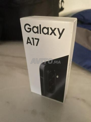 Samsung A17 état neuf (suivi) 4gb ram, 128gb stk