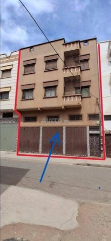 Maison commerciale à deux étages