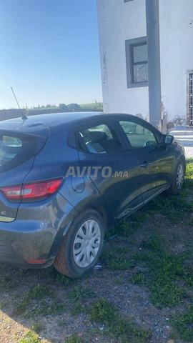 Peugeot Clio Gris