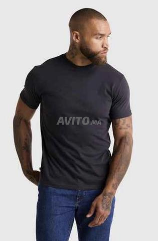 T-shirt noir confortable de bonne qualité - 2