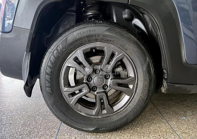Jeep Renegade en excellent état - 2