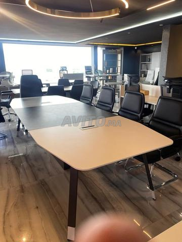 طاولة اجتماعات 3600 مم بتصميم مستورد - 2
