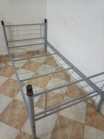 Lit une place - 2