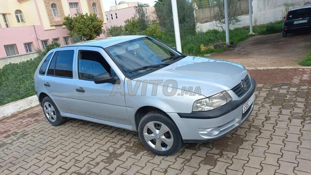 Volkswagen Golf essence manuelle 2004 à Fès