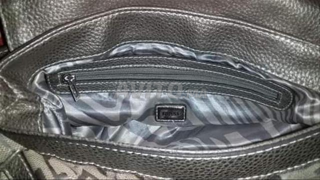 Sac Guess original neuf jamais porté - 2