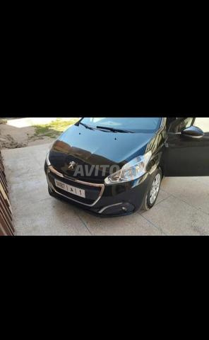 Peugeot 208 modèle 2015