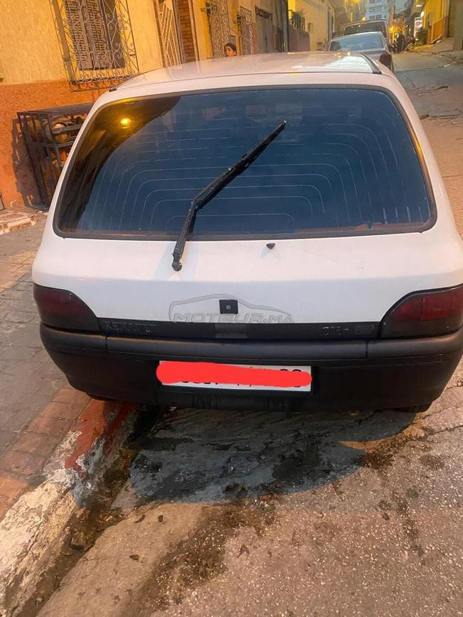 رينو كليو بنزين يدوي 1994 في طنجة