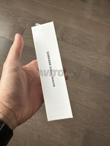 Samsung Galaxy Watch 8. 40mm - 2