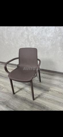 Vente de chaises pour cafés et restaurants