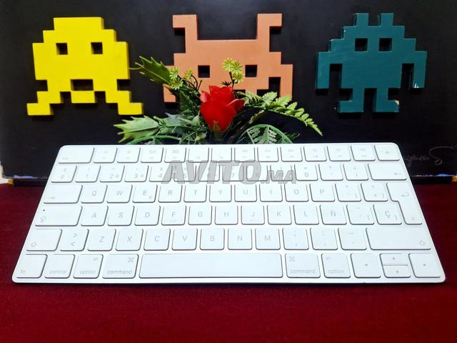 Apple Keyboard avec pavé numérique Modèle A1243
