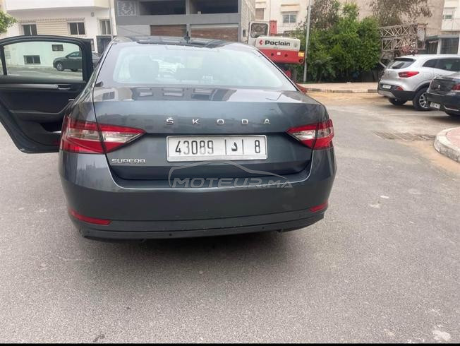 Skoda Superb Diesel Automatique 2021 à Casablanca