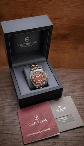 Montre à vendre 
​1. Victorinox Maverick - 2