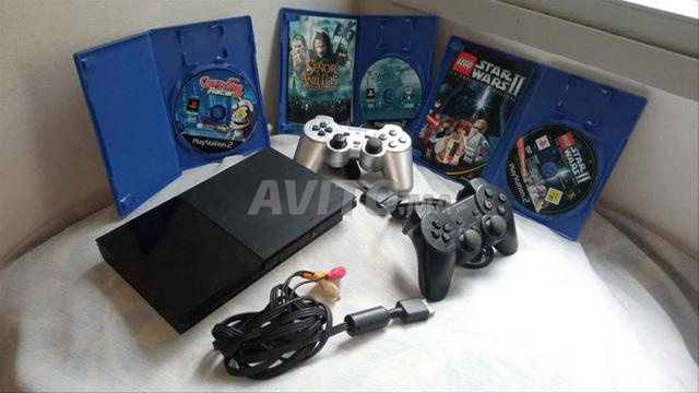 Console Playstation 2 avec les accessoires - 2