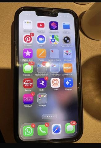 iPhone 13 normal bon état de fonctionnement