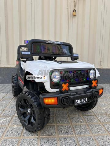 Voiture électrique TOYOTA 4x4