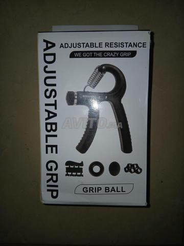 أداة تقوية قبضة اليد قابلة للتعديل (hand grip)