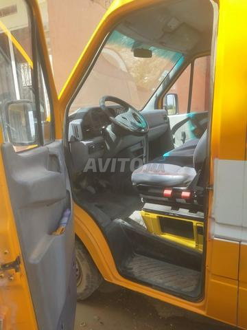 Voiture de transport scolaire - 2
