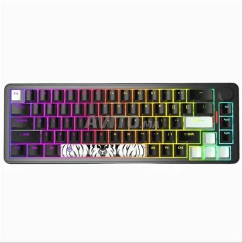 M4G GOLDEN LION GM68 RGB Noir - 2