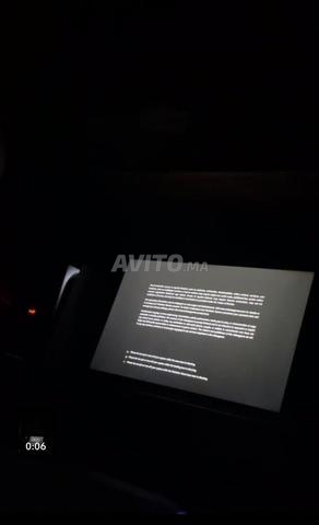 PS5 à vendre avec trois jeux - 2