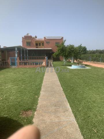 Villa avec piscine et ferme - 2