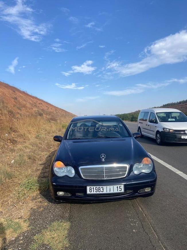 Mercedes-Benz 220 Diesel Manuelle 2001 à Rabat